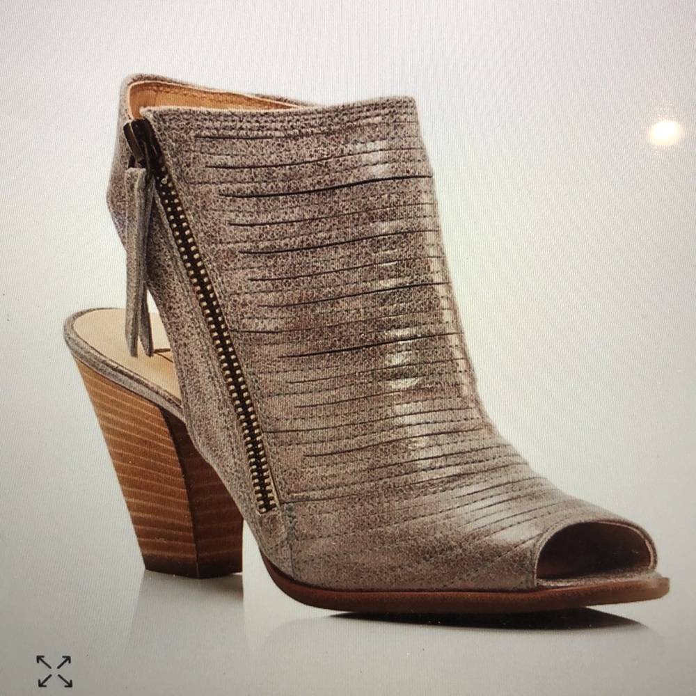 Paul Green Cayanne Women’s Peep Toe Booties